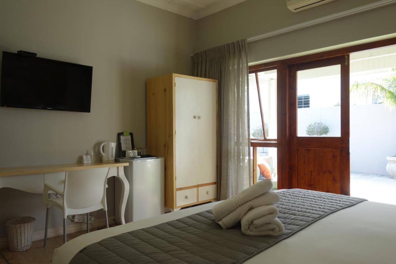 Two Fat Owls Guesthouse จอร์จ ภายนอก รูปภาพ