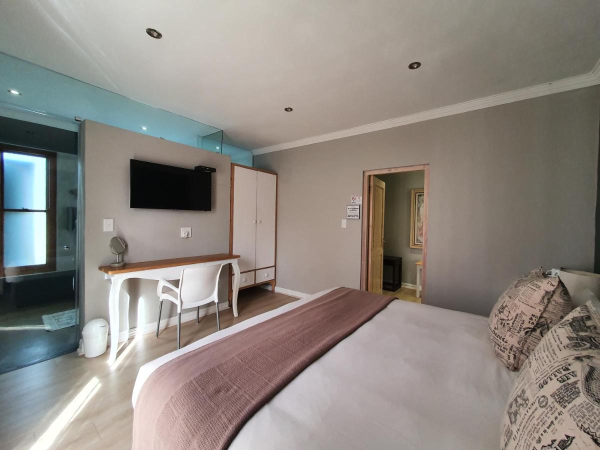 Two Fat Owls Guesthouse จอร์จ ภายนอก รูปภาพ
