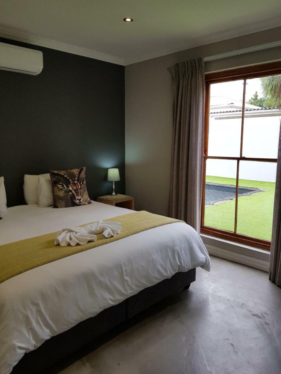 Two Fat Owls Guesthouse จอร์จ ภายนอก รูปภาพ
